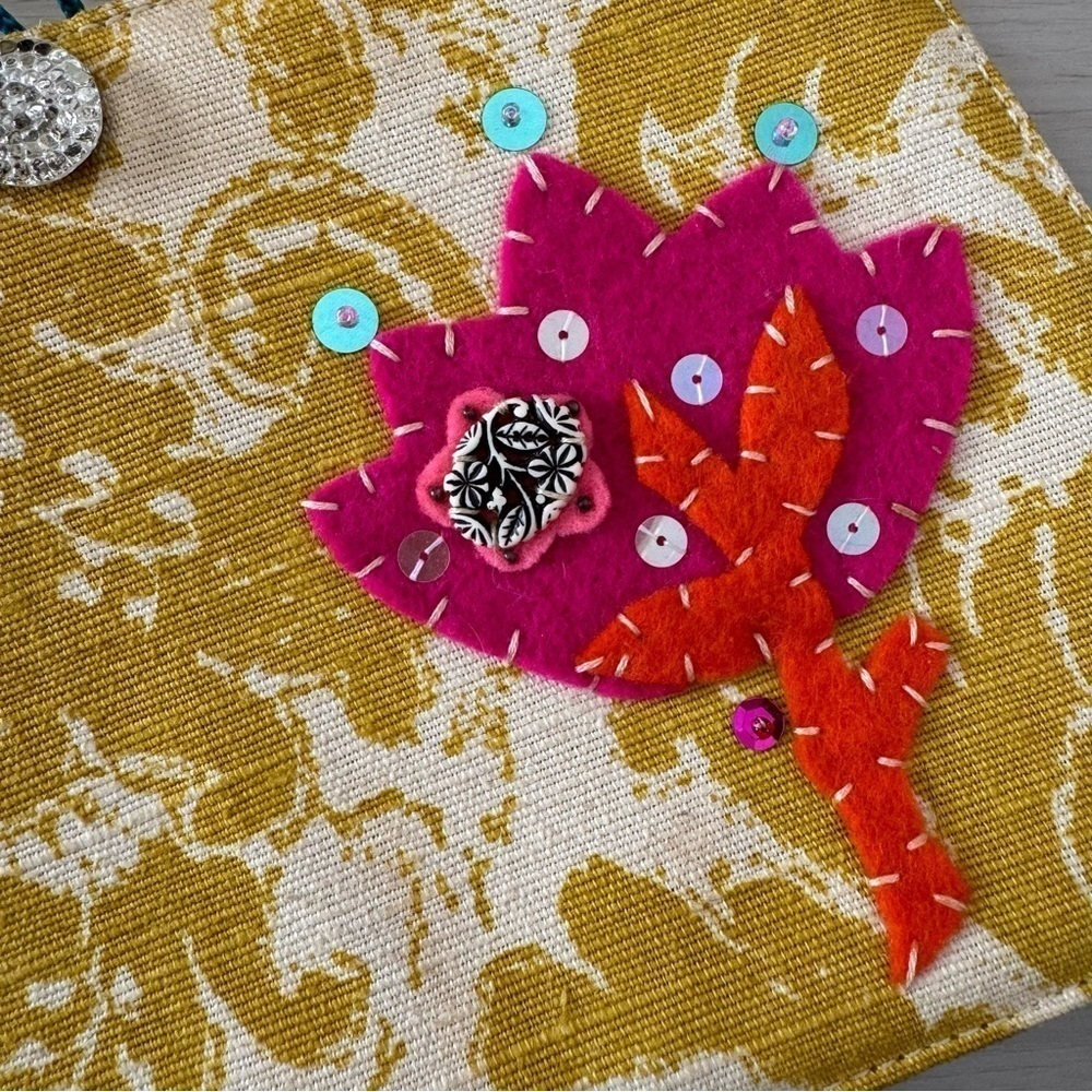 PATCH shoulder bag. - Picture 2 of 8
